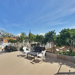 Malaj Apartamento